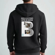 Felpa con cappuccio “Non esistono vite di serie B” - Lupo