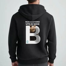 Felpa con cappuccio “Non esistono vite di serie B” - Orso